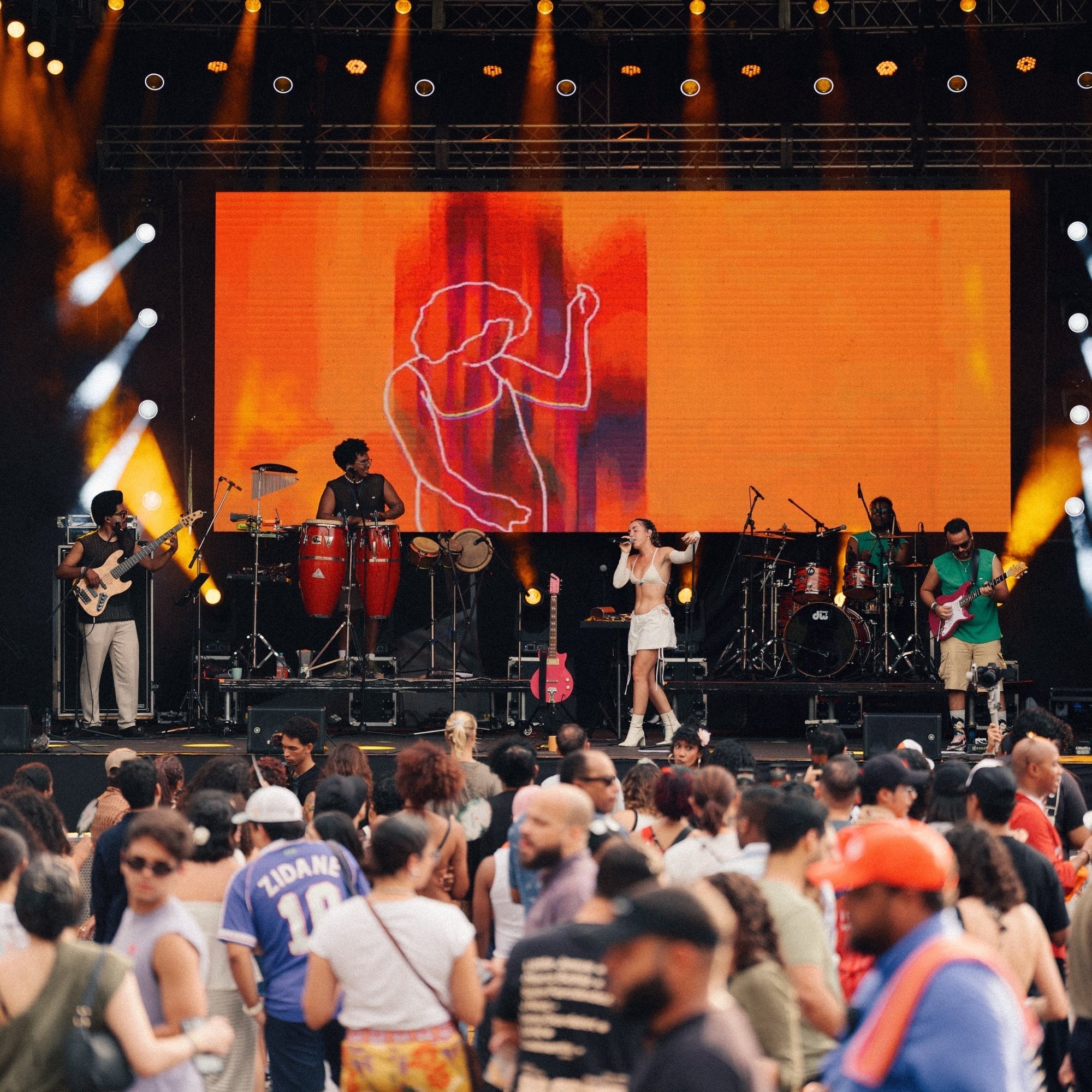 1st time on stage: Lena Dardelet & her band